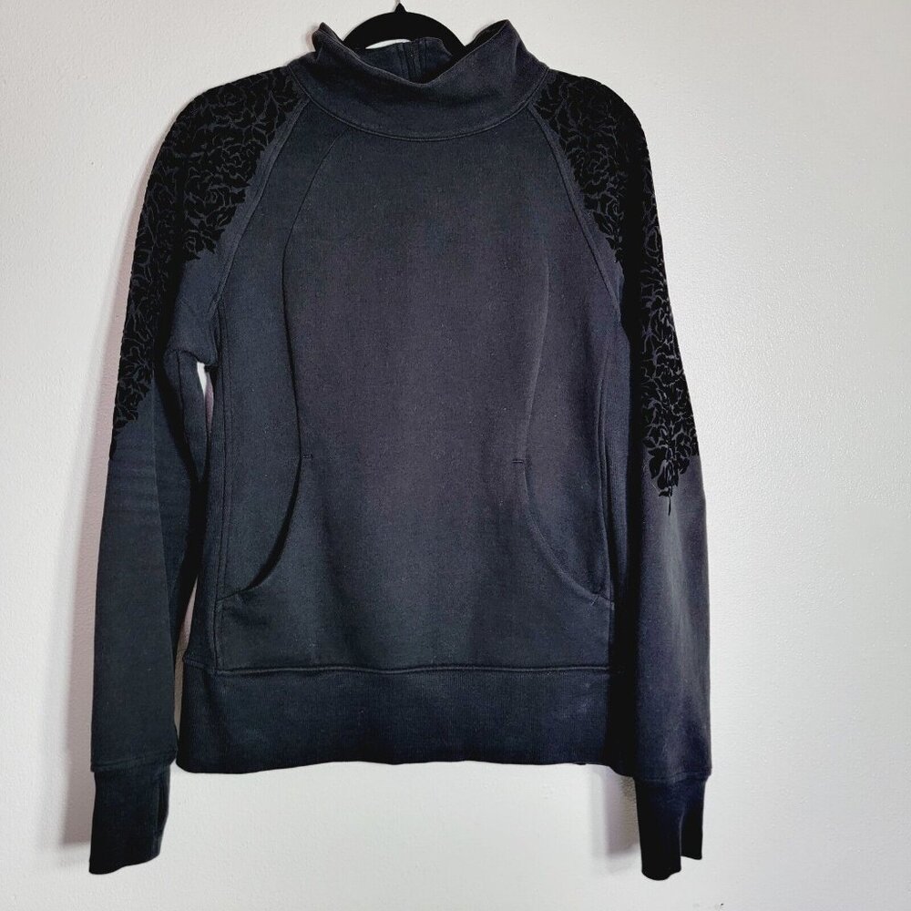 Lululemon Black Pullover Sweater Jacket Size‎ 10 ? Floral Shoulders Zip Back